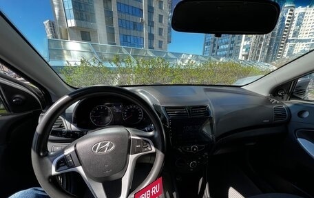 Hyundai Solaris II рестайлинг, 2013 год, 600 000 рублей, 14 фотография