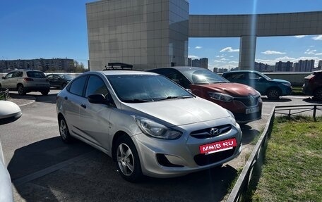 Hyundai Solaris II рестайлинг, 2013 год, 600 000 рублей, 3 фотография