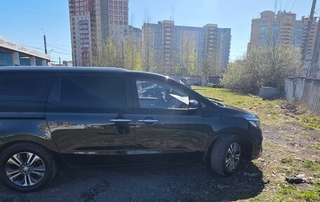 KIA Carnival III, 2018 год, 2 599 999 рублей, 3 фотография