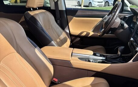 Lexus RX IV рестайлинг, 2018 год, 3 950 000 рублей, 3 фотография