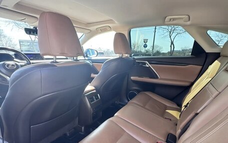 Lexus RX IV рестайлинг, 2018 год, 3 950 000 рублей, 4 фотография