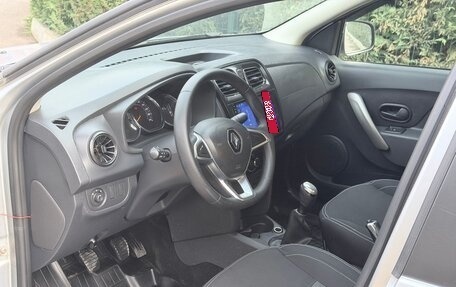 Renault Logan II, 2021 год, 850 000 рублей, 10 фотография