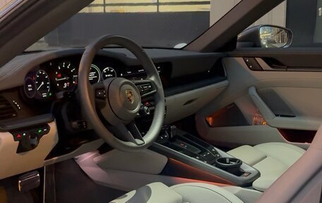 Porsche 911, 2023 год, 25 200 000 рублей, 6 фотография