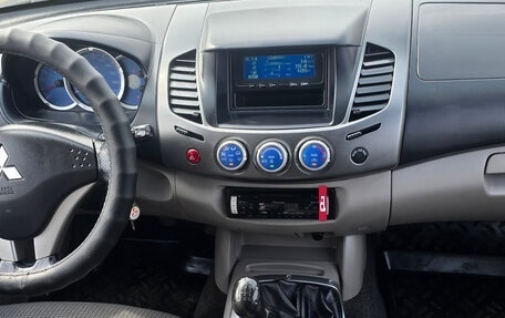 Mitsubishi L200 IV рестайлинг, 2006 год, 1 199 000 рублей, 4 фотография