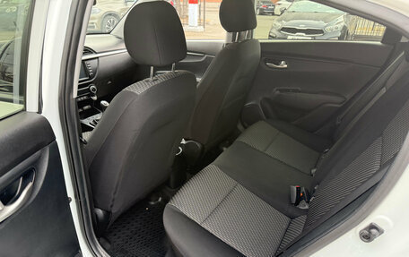 KIA Rio IV, 2018 год, 1 079 000 рублей, 16 фотография