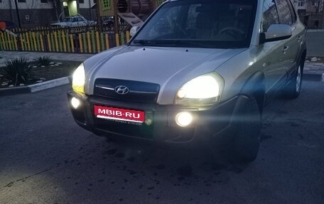 Hyundai Tucson III, 2004 год, 880 000 рублей, 1 фотография