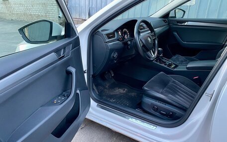 Skoda Superb III рестайлинг, 2016 год, 1 800 000 рублей, 9 фотография