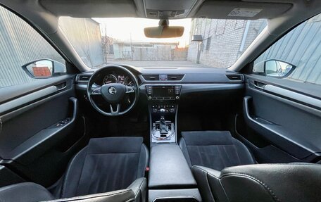 Skoda Superb III рестайлинг, 2016 год, 1 800 000 рублей, 13 фотография