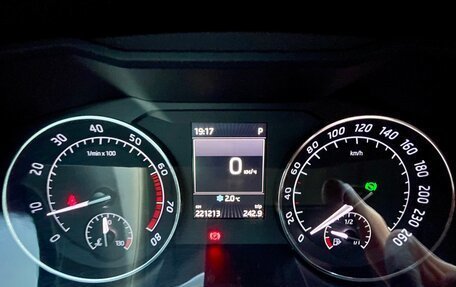 Skoda Superb III рестайлинг, 2016 год, 1 800 000 рублей, 12 фотография