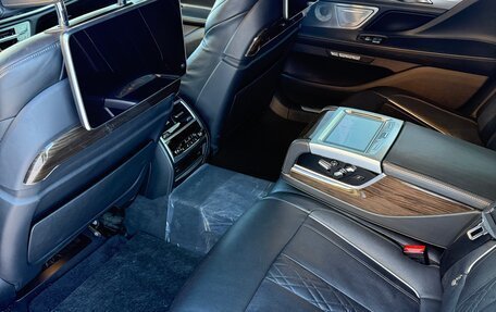 BMW 7 серия, 2016 год, 3 800 000 рублей, 19 фотография