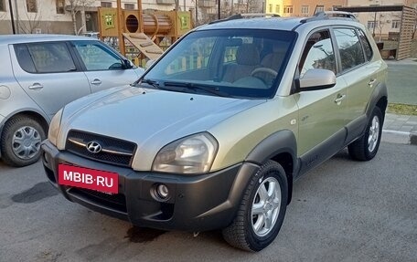 Hyundai Tucson III, 2004 год, 880 000 рублей, 24 фотография