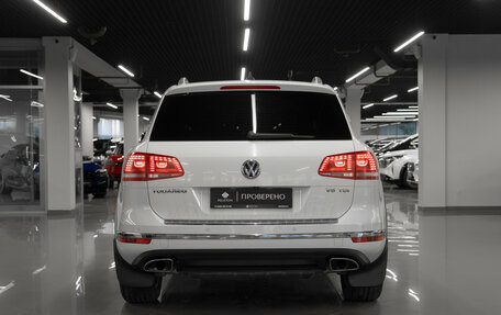 Volkswagen Touareg III, 2016 год, 3 250 000 рублей, 6 фотография