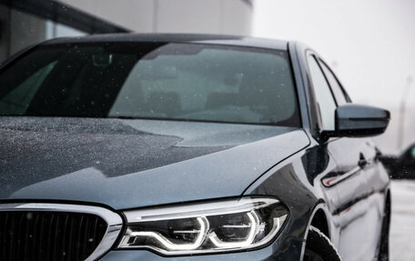 BMW 5 серия, 2018 год, 3 699 000 рублей, 2 фотография