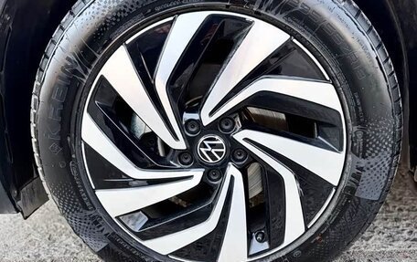 Volkswagen Tiguan II, 2022 год, 2 550 000 рублей, 13 фотография