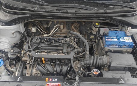 Hyundai Solaris II рестайлинг, 2018 год, 950 000 рублей, 10 фотография