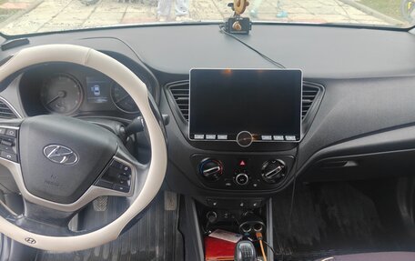 Hyundai Solaris II рестайлинг, 2018 год, 950 000 рублей, 13 фотография