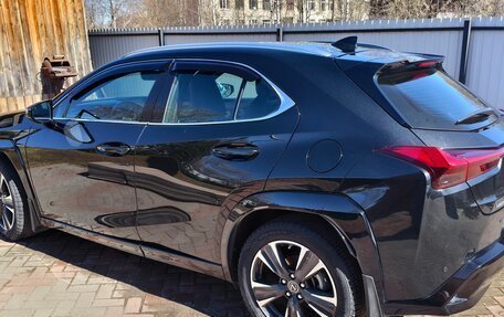 Lexus UX I, 2019 год, 3 000 000 рублей, 3 фотография