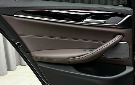 BMW 5 серия, 2021 год, 5 299 000 рублей, 39 фотография