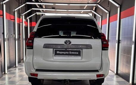 Toyota Land Cruiser Prado 150 рестайлинг 2, 2018 год, 4 160 000 рублей, 7 фотография