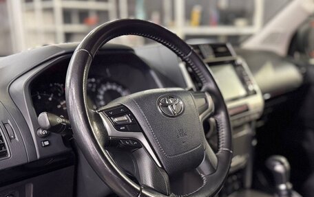 Toyota Land Cruiser Prado 150 рестайлинг 2, 2018 год, 4 160 000 рублей, 12 фотография