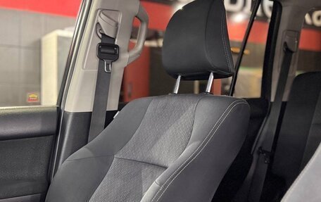 Toyota Land Cruiser Prado 150 рестайлинг 2, 2018 год, 4 160 000 рублей, 14 фотография