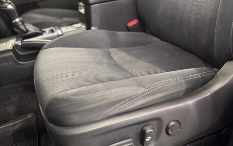 Toyota Land Cruiser Prado 150 рестайлинг 2, 2018 год, 4 160 000 рублей, 20 фотография