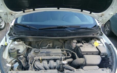 Hyundai Solaris II рестайлинг, 2013 год, 1 050 000 рублей, 2 фотография