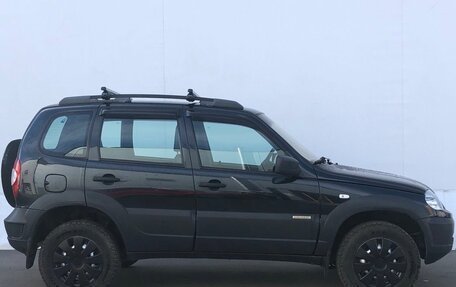 Chevrolet Niva I рестайлинг, 2017 год, 790 000 рублей, 4 фотография