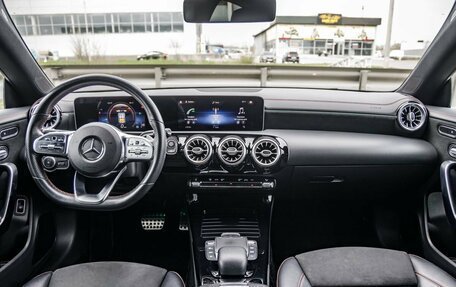 Mercedes-Benz CLA, 2020 год, 2 598 000 рублей, 14 фотография