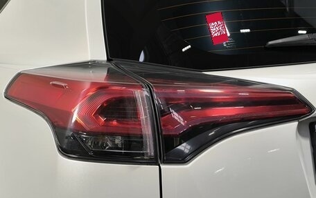 Toyota RAV4, 2017 год, 2 680 000 рублей, 23 фотография