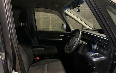 Honda Stepwgn IV, 2015 год, 1 950 000 рублей, 10 фотография