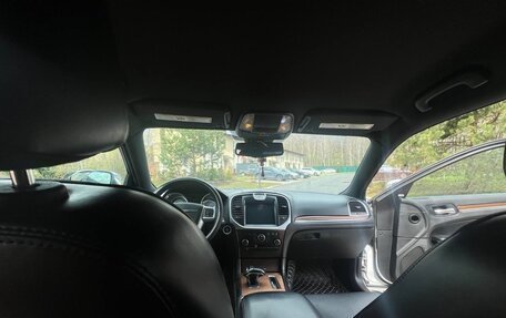 Chrysler 300C II, 2012 год, 1 800 000 рублей, 9 фотография