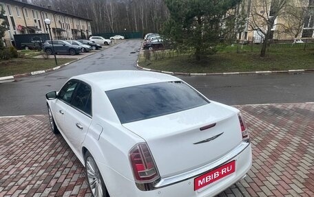 Chrysler 300C II, 2012 год, 1 800 000 рублей, 7 фотография