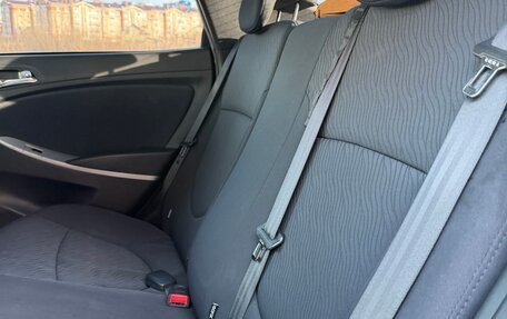 Hyundai Solaris II рестайлинг, 2011 год, 700 000 рублей, 11 фотография