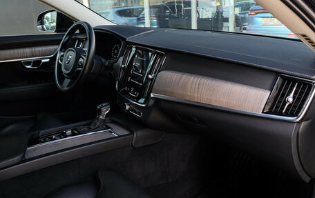 Volvo S90 II рестайлинг, 2021 год, 3 980 000 рублей, 7 фотография