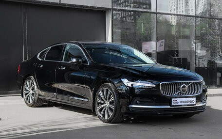 Volvo S90 II рестайлинг, 2021 год, 3 980 000 рублей, 3 фотография