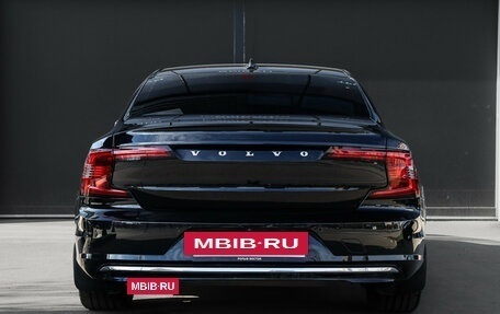 Volvo S90 II рестайлинг, 2021 год, 3 980 000 рублей, 5 фотография