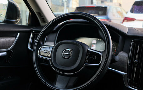 Volvo S90 II рестайлинг, 2021 год, 3 980 000 рублей, 13 фотография