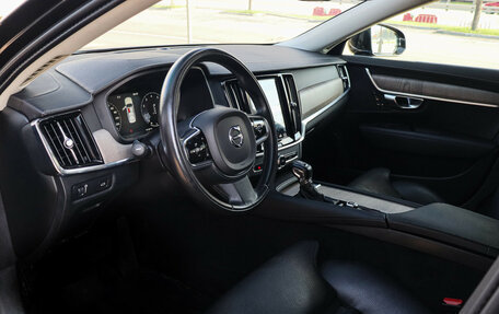 Volvo S90 II рестайлинг, 2021 год, 3 980 000 рублей, 14 фотография