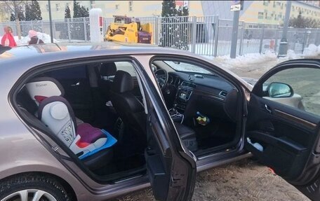 Skoda Superb III рестайлинг, 2012 год, 1 300 000 рублей, 13 фотография