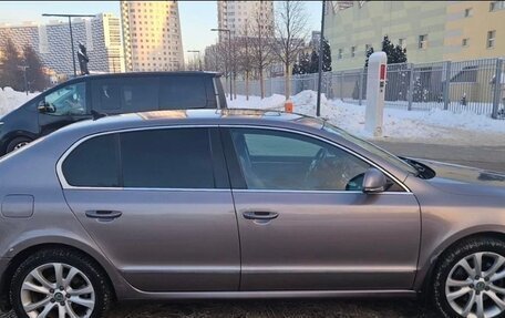 Skoda Superb III рестайлинг, 2012 год, 1 300 000 рублей, 8 фотография