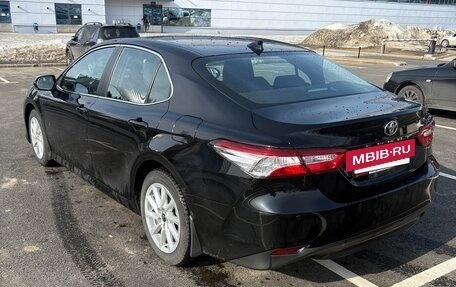 Toyota Camry, 2021 год, 3 199 000 рублей, 10 фотография