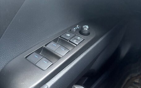 Toyota Camry, 2021 год, 3 199 000 рублей, 26 фотография