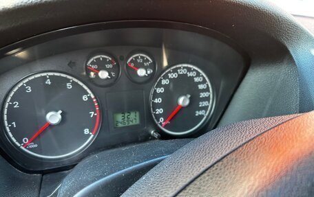 Ford Focus II рестайлинг, 2005 год, 420 000 рублей, 14 фотография