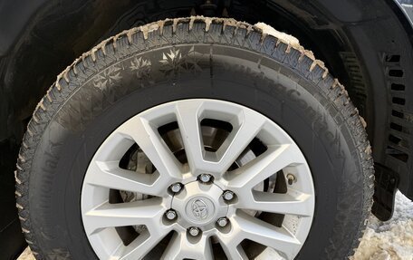 Toyota Land Cruiser Prado 150 рестайлинг 2, 2014 год, 4 200 000 рублей, 23 фотография