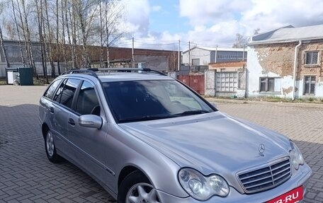 Mercedes-Benz C-Класс, 2005 год, 615 000 рублей, 3 фотография
