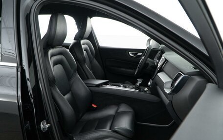 Volvo XC60 II, 2018 год, 3 423 444 рублей, 8 фотография