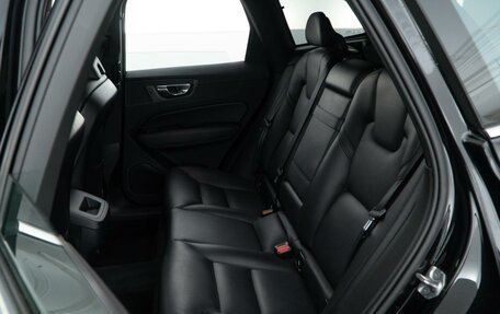 Volvo XC60 II, 2018 год, 3 423 444 рублей, 9 фотография