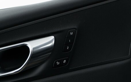 Volvo XC60 II, 2018 год, 3 423 444 рублей, 17 фотография