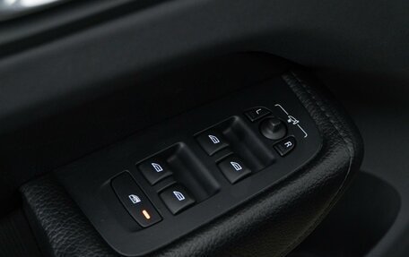 Volvo XC60 II, 2018 год, 3 423 444 рублей, 16 фотография